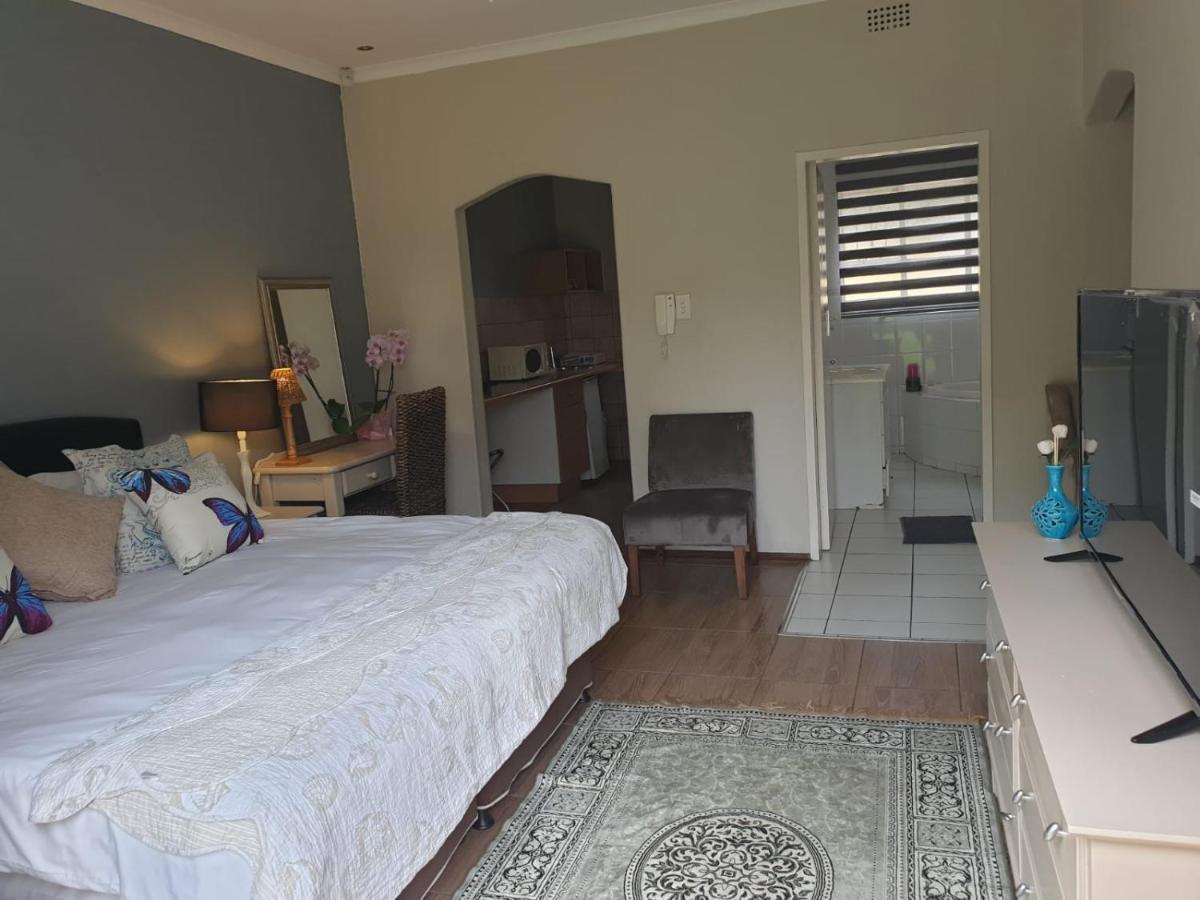 Matina Guest House Йоханнесбург Экстерьер фото