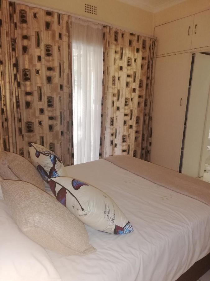 Matina Guest House Йоханнесбург Экстерьер фото
